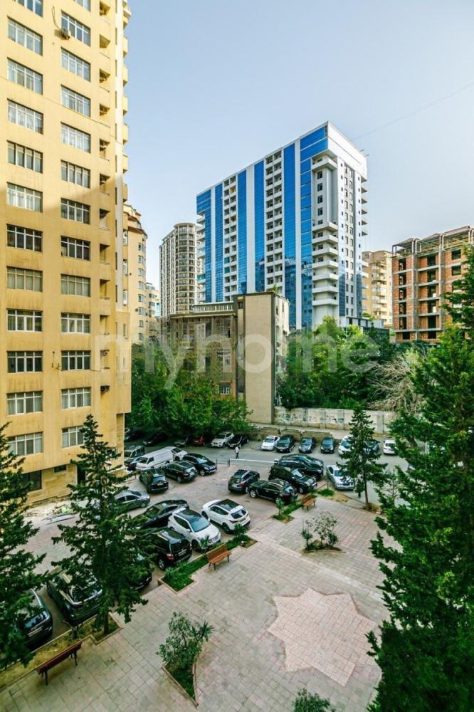  28 May qəsəbəsində 170m² mənzil kirayə verilir