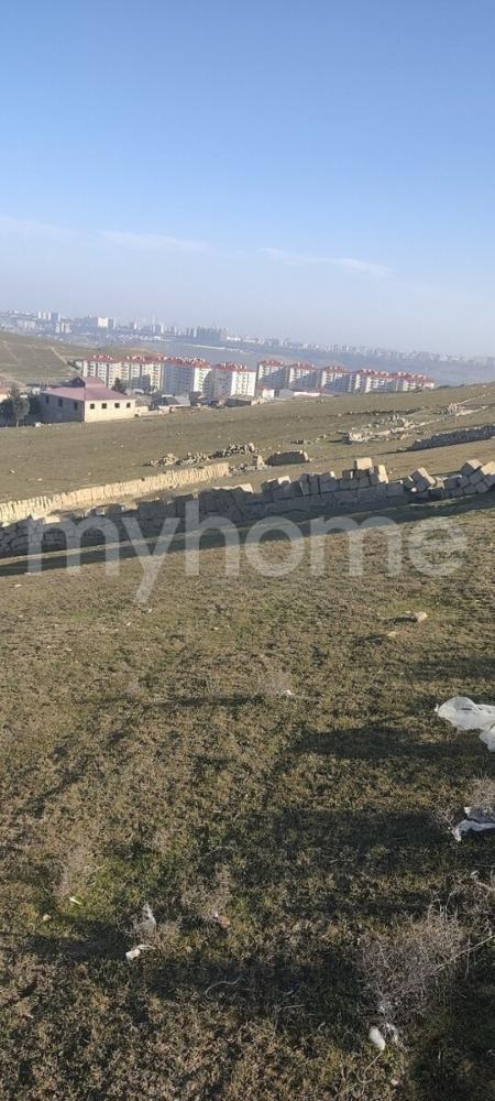  Qobu qəsəbəsində torpaq satılır