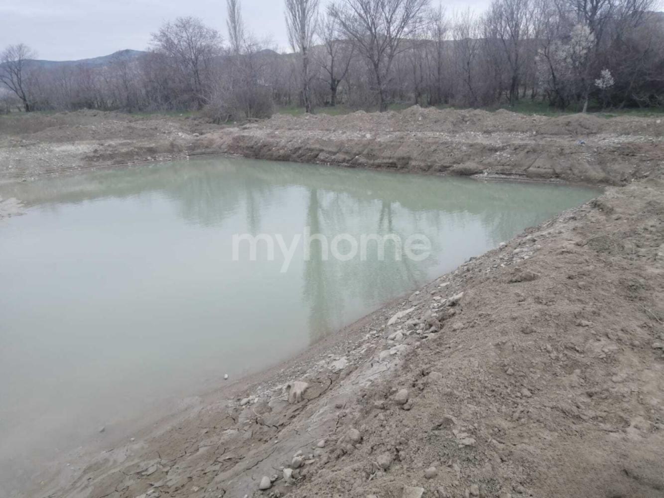  Şamaxı şəhərində obyekt satılır