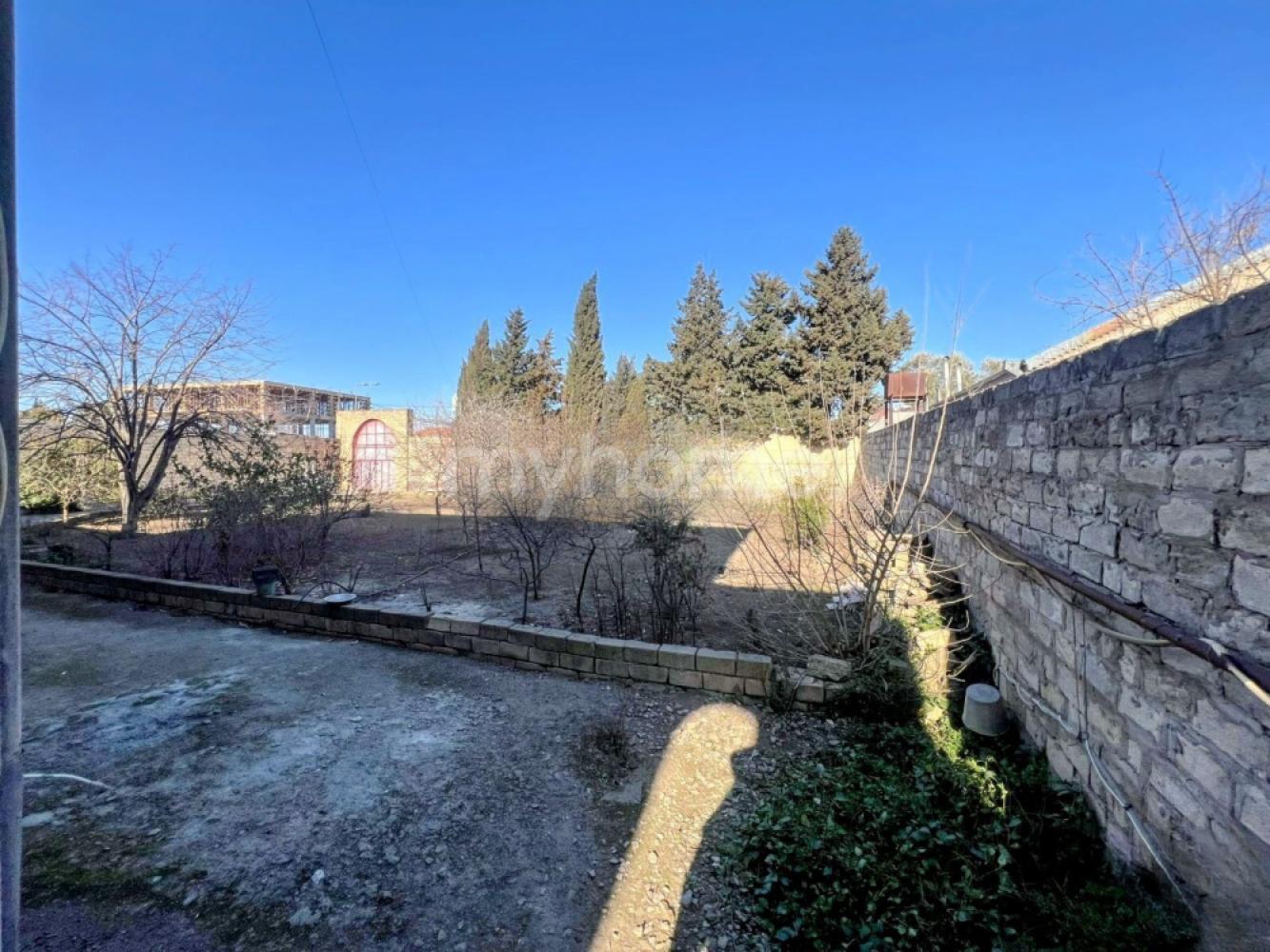  Qaraçuxur qəsəbəsində torpaq satılır