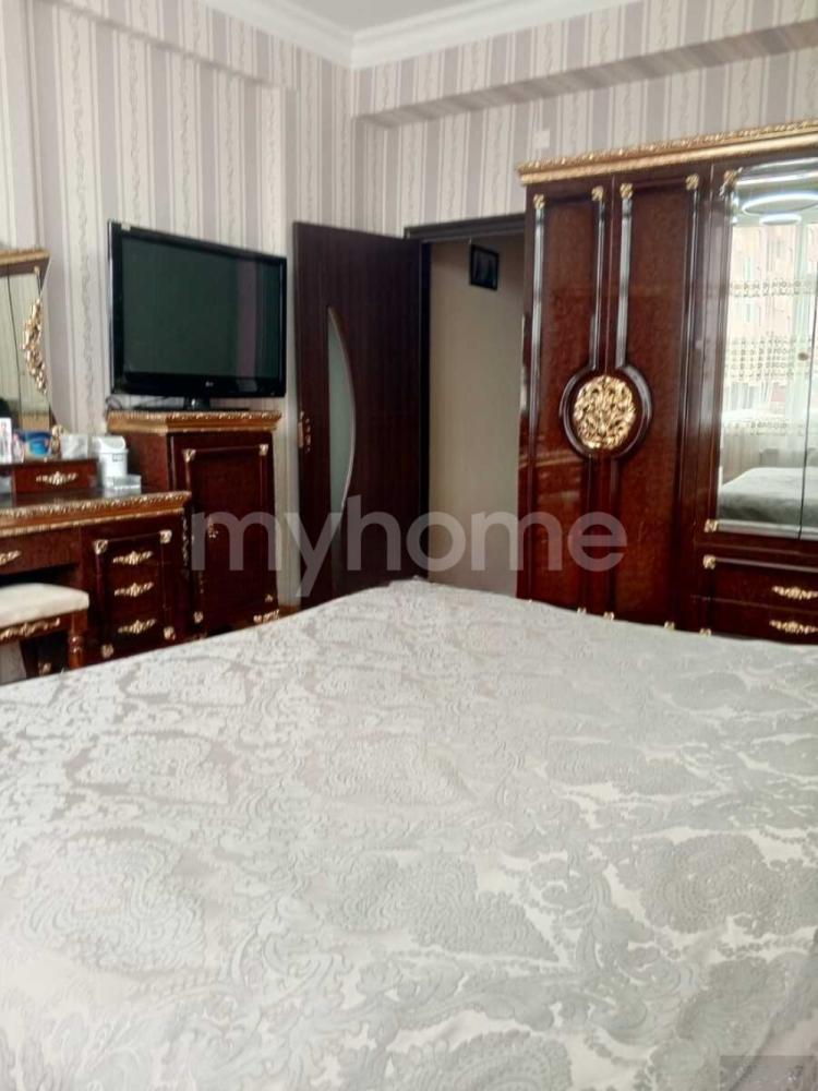  Yeni Yasamal qəsəbəsində 127m² mənzil satılır