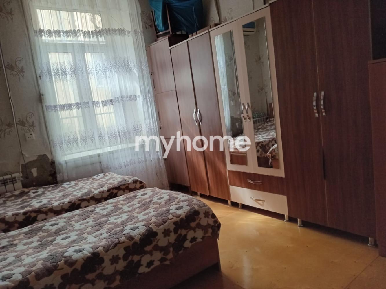 Bakıxanov qəsəbəsi 38m² mənzil satılır
