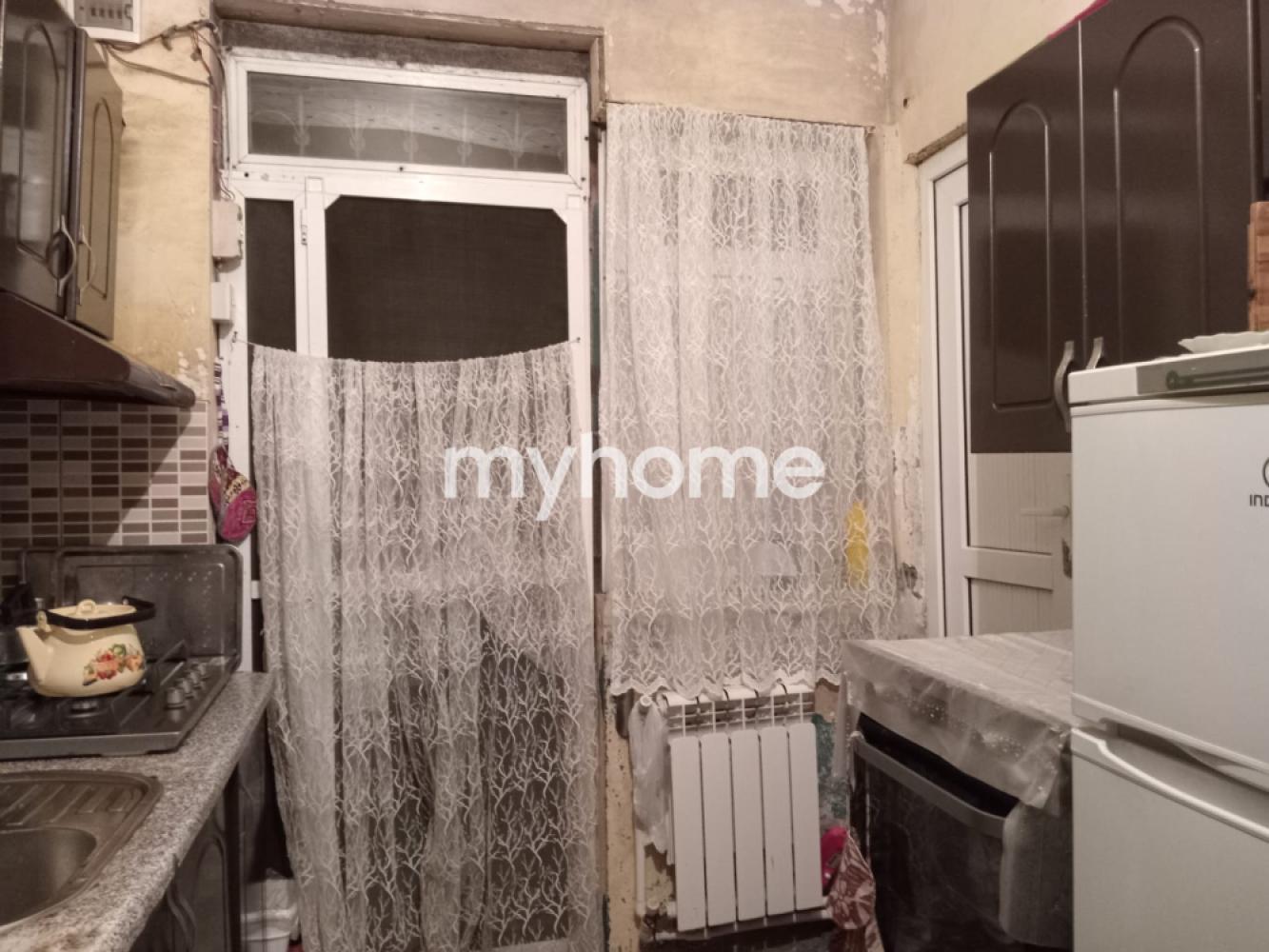 Bakıxanov qəsəbəsi 38m² mənzil satılır