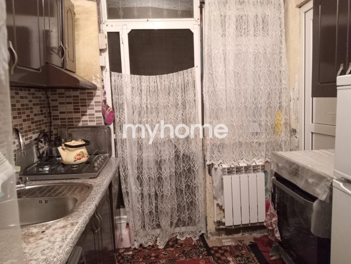 Bakıxanov qəsəbəsində 38m² mənzil satılır Bakıxanov qəsəbəsində 38m² mənzil satılır