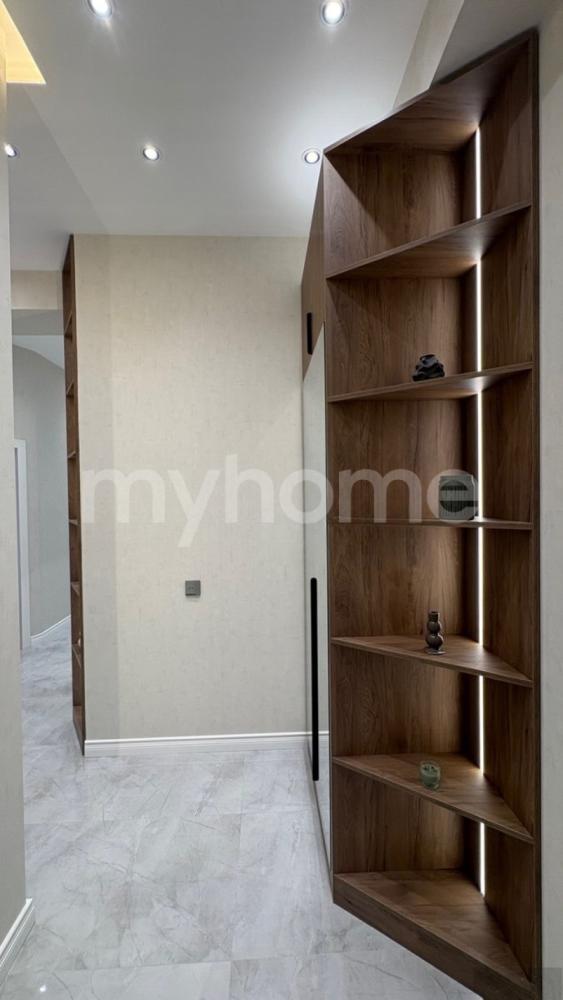  Bakı şəhərində 65m² mənzil satılır