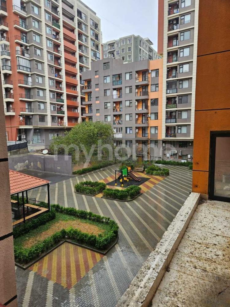 Təbrizli qəsəbəsində 85m² mənzil satılır