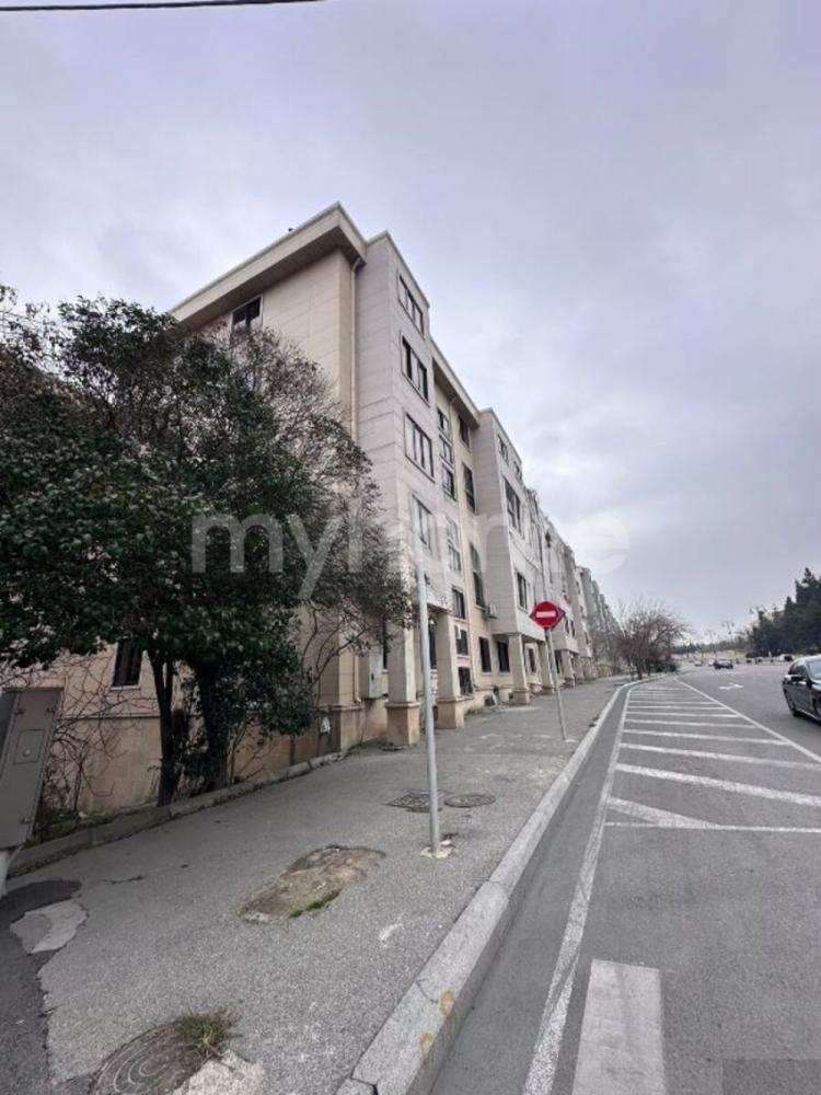  Bakı şəhərində 48m² mənzil satılır