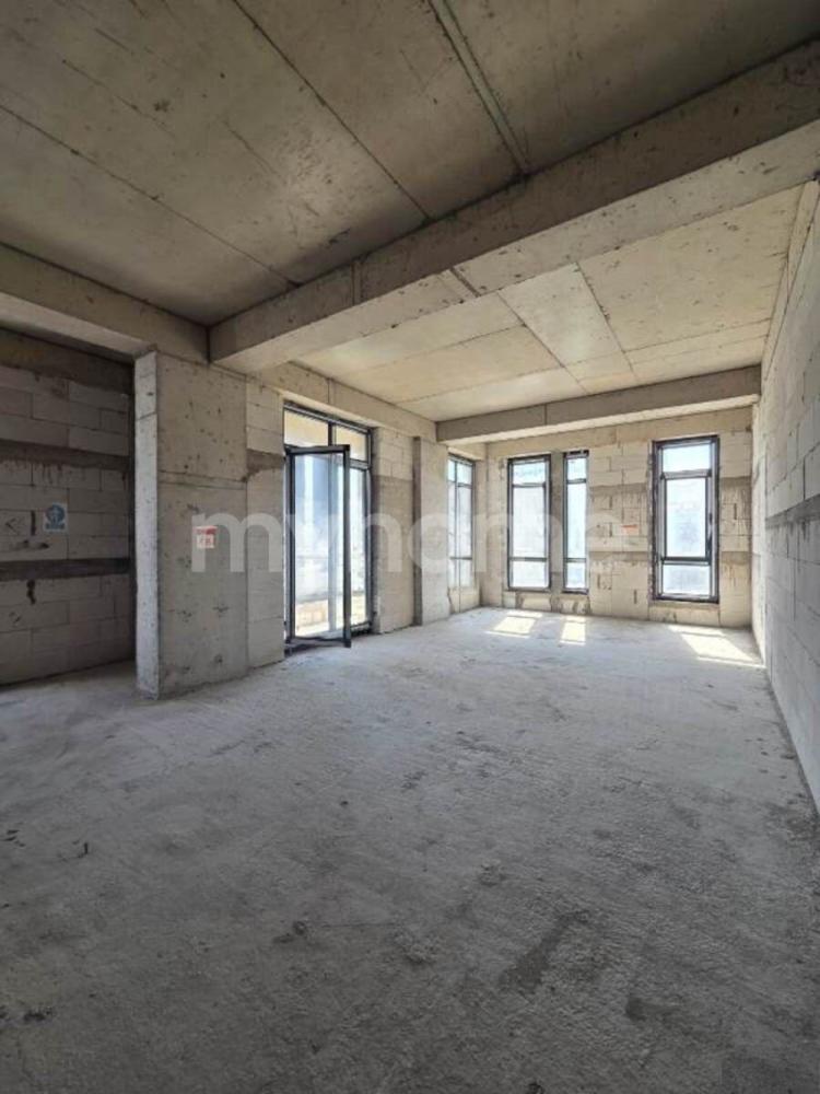  Yasamal qəsəbəsində 220m² mənzil satılır