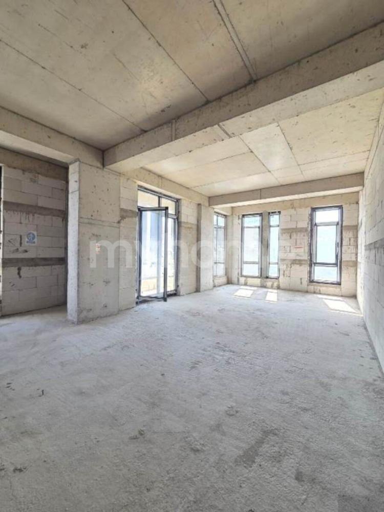  Yasamal qəsəbəsində 220m² mənzil satılır
