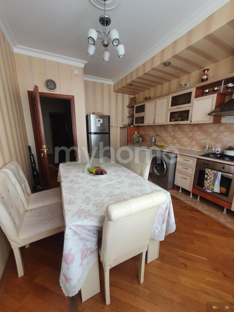 Bakı şəhərində 127m² mənzil satılır