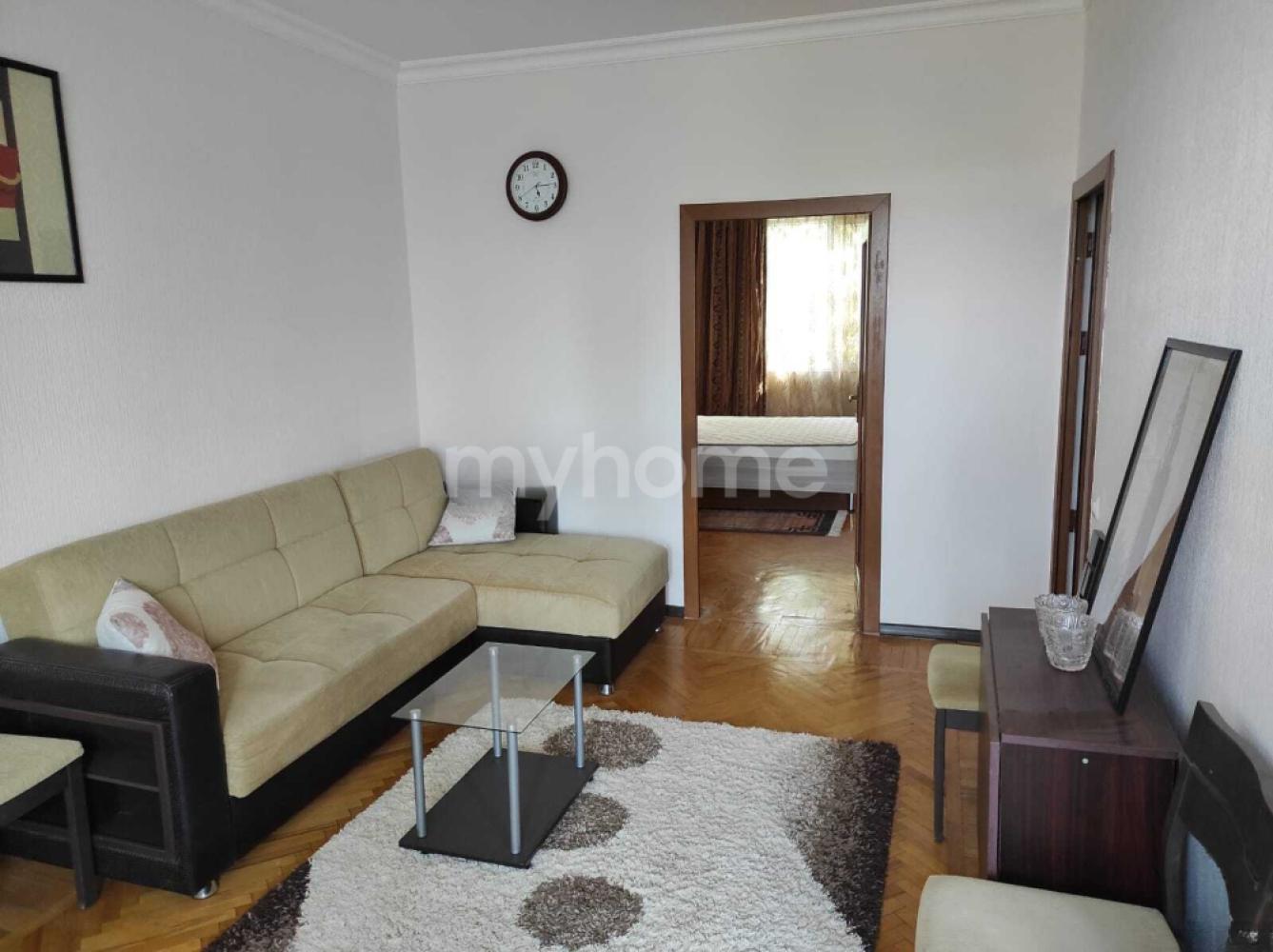  Nəsimi qəsəbəsində 60m² mənzil kirayə verilir