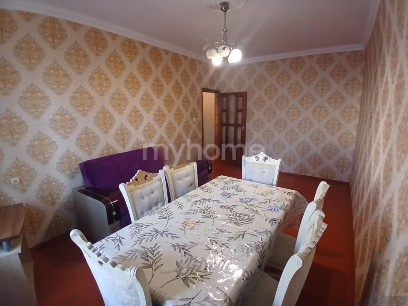  Yeni Günəşli qəsəbəsində 50m² mənzil kirayə verilir