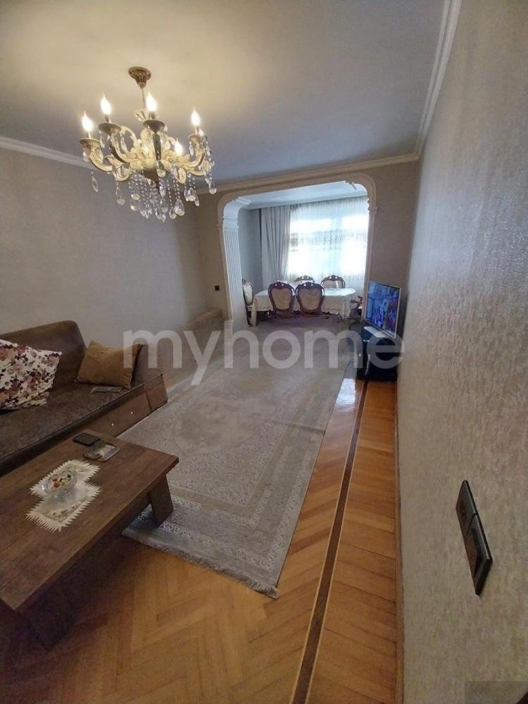  Yasamal qəsəbəsində 70m² mənzil satılır
