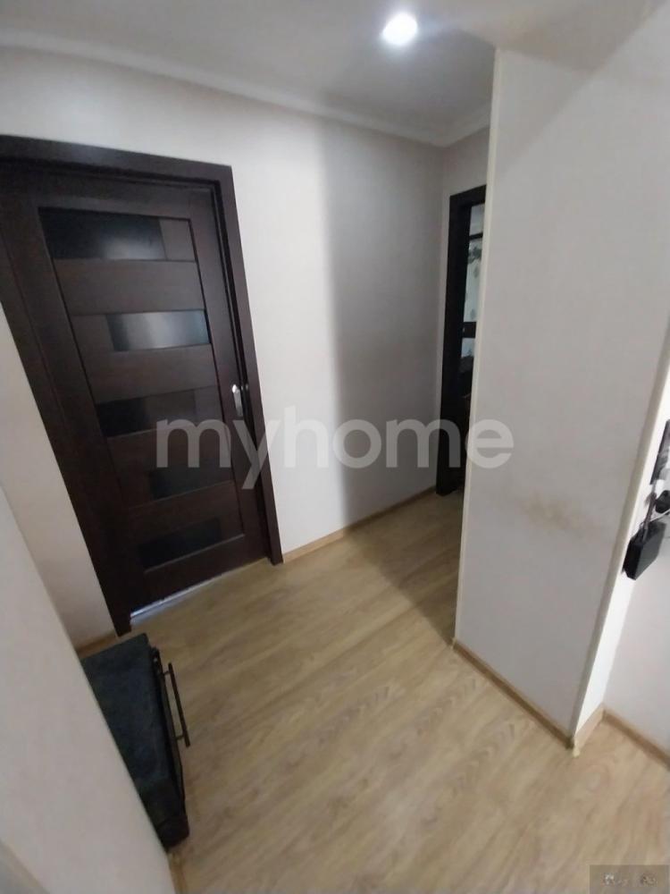  Yasamal qəsəbəsində 70m² mənzil satılır