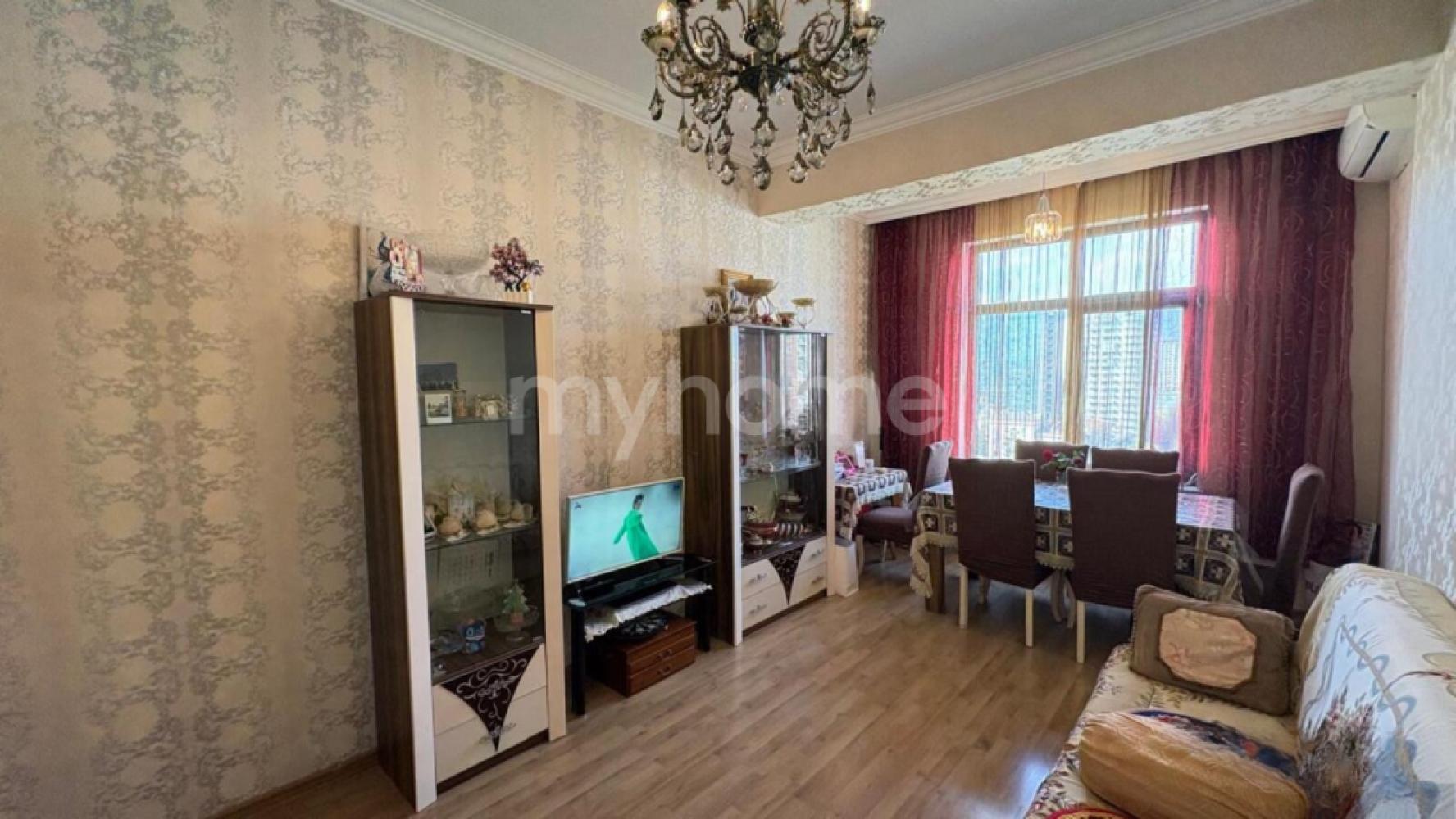  Bakı şəhərində 70m² mənzil satılır