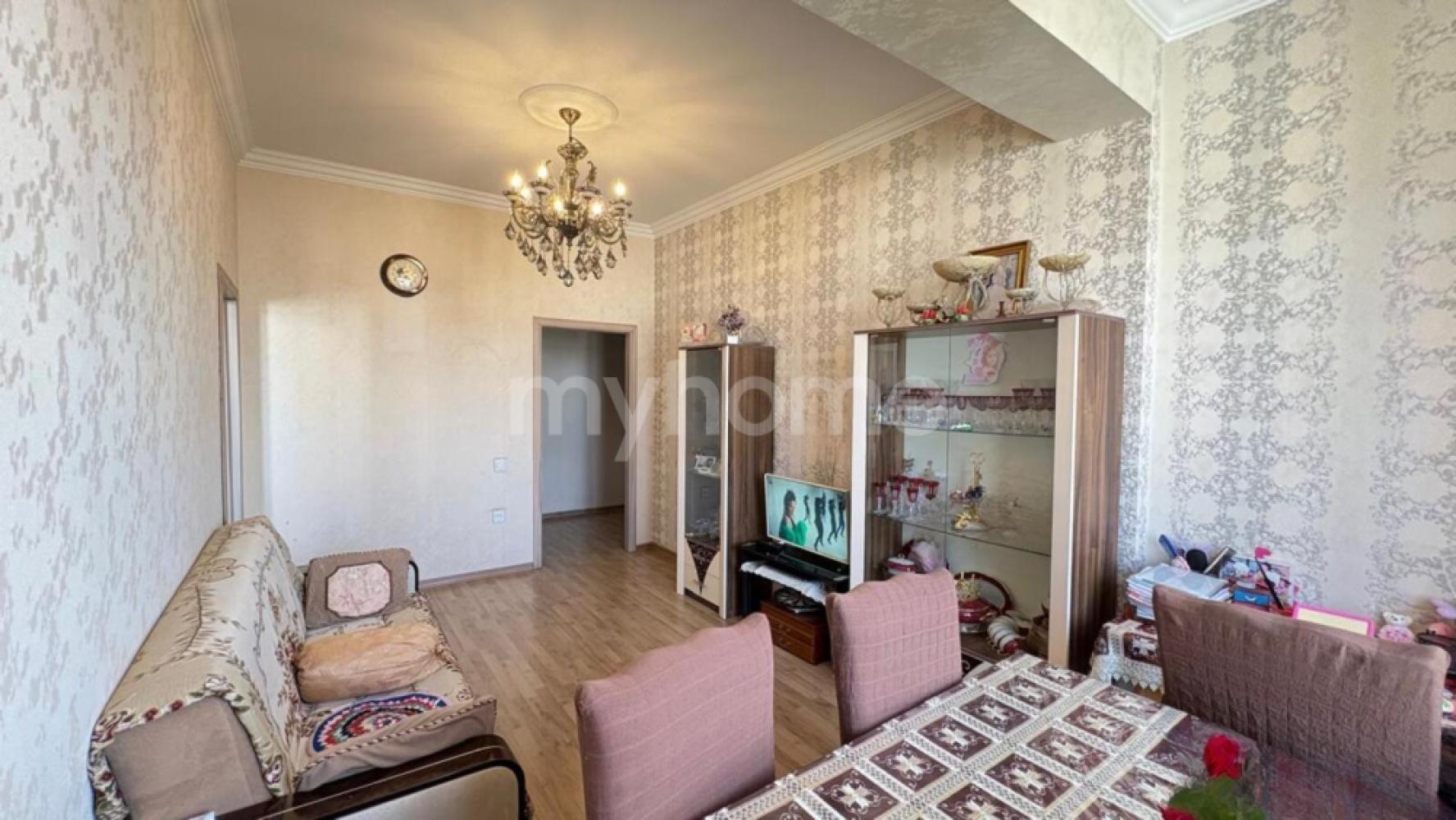  Bakı şəhərində 70m² mənzil satılır