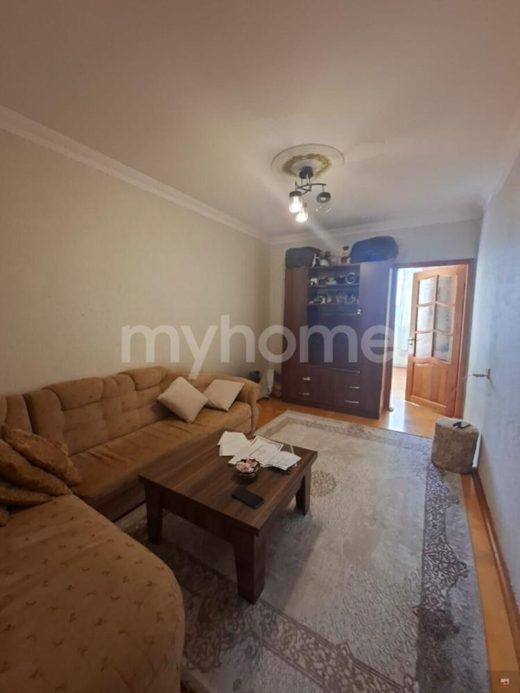  Yeni Günəşli qəsəbəsində 64m² mənzil kirayə verilir