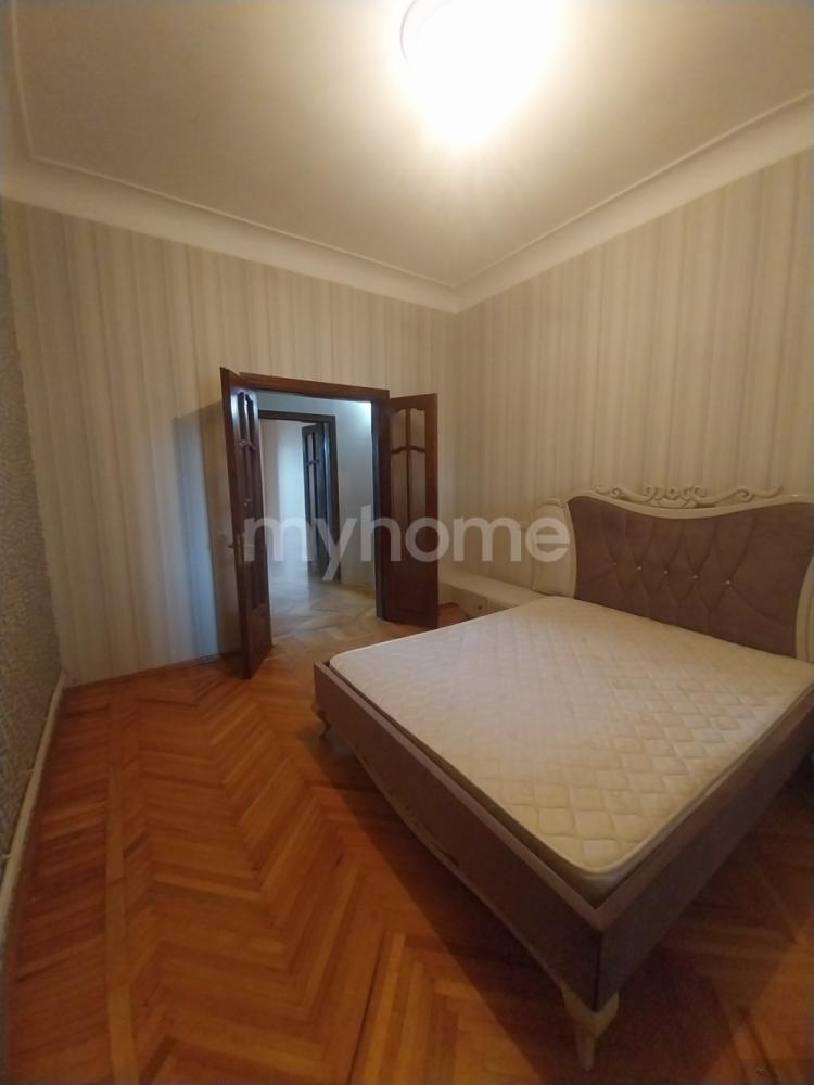  Sumqayıt şəhərində 70m² mənzil kirayə verilir