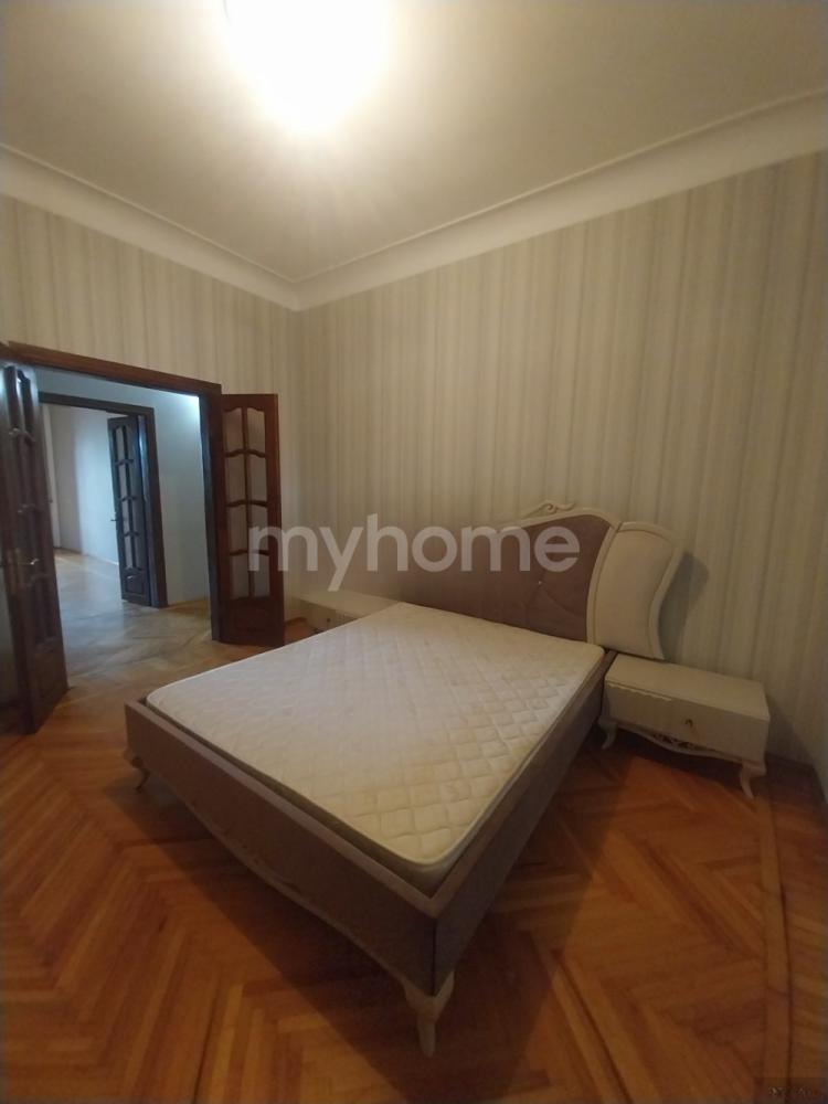  Sumqayıt şəhərində 70m² mənzil kirayə verilir