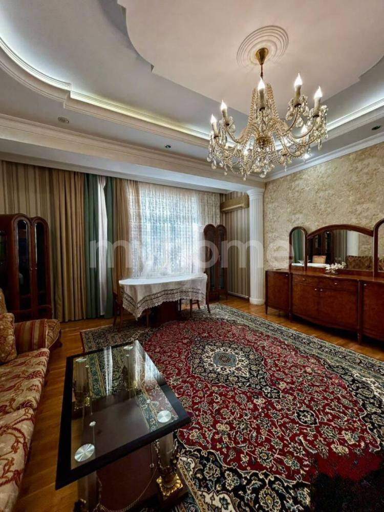  Bakı şəhərində 100m² mənzil kirayə verilir