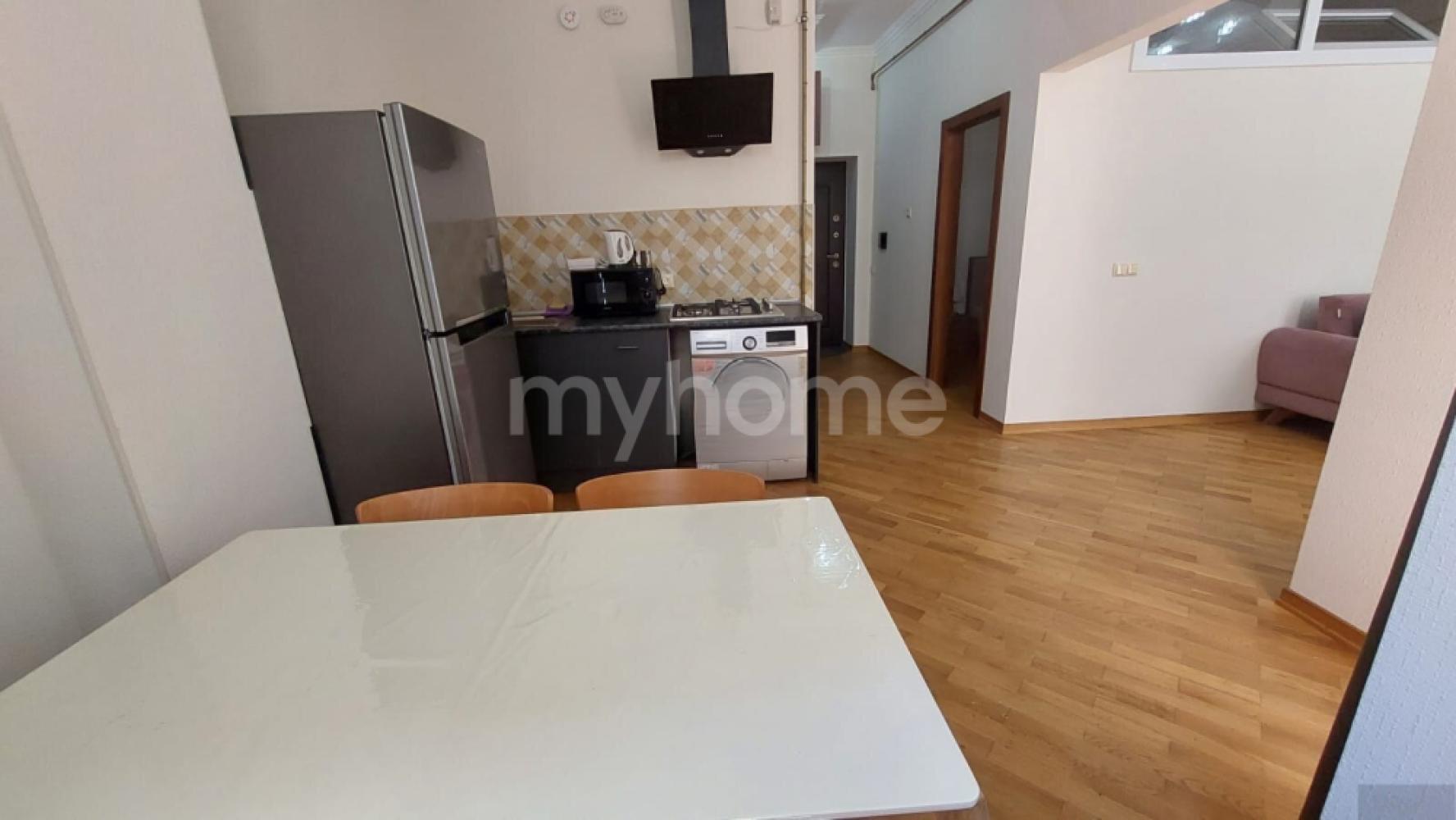  Bayıl qəsəbəsində 48m² mənzil kirayə verilir