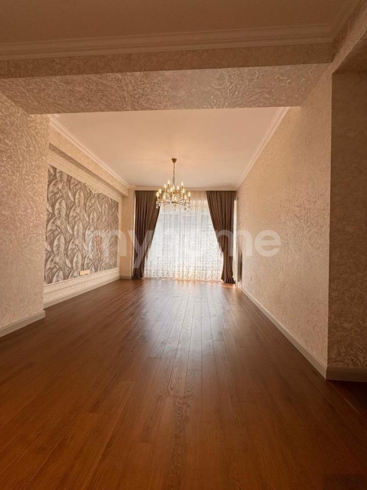  Bakı şəhərində 75m² mənzil satılır