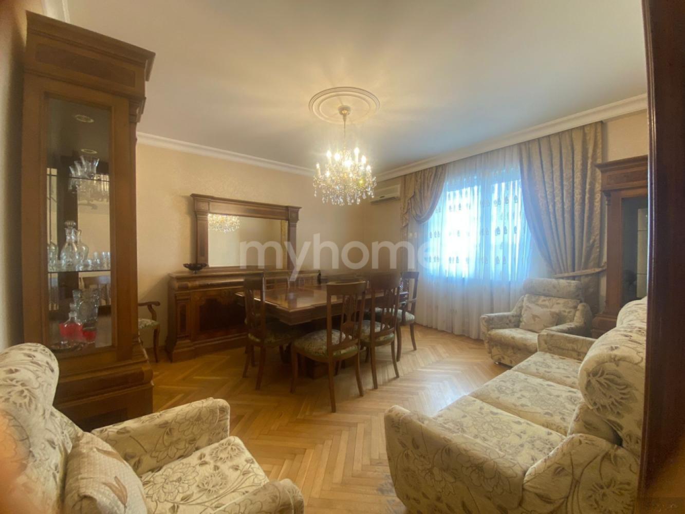  Bakı şəhərində 85m² mənzil satılır