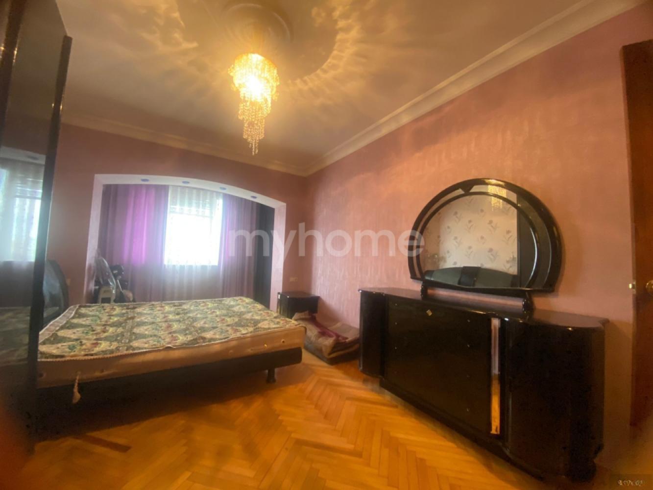  Bakı şəhərində 85m² mənzil satılır