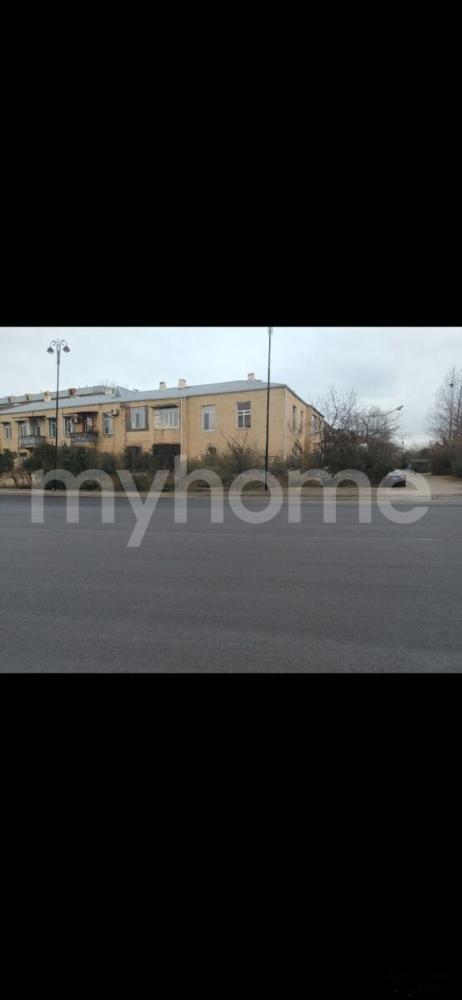  Gəncəli qəsəbəsində 74m² mənzil satılır