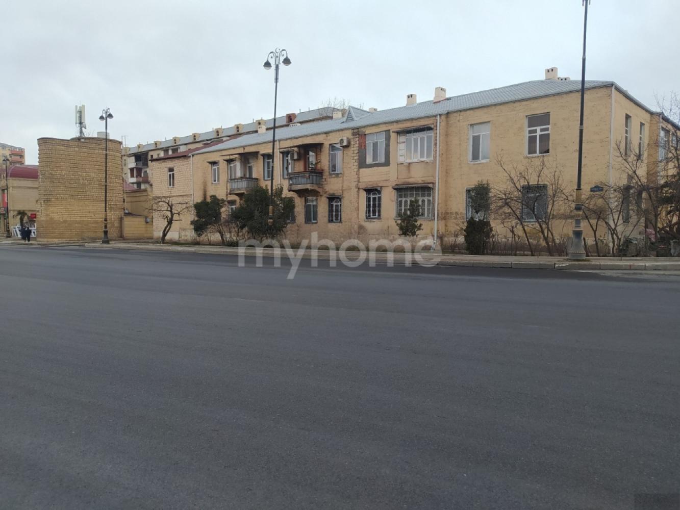  Gəncəli qəsəbəsində 74m² mənzil satılır