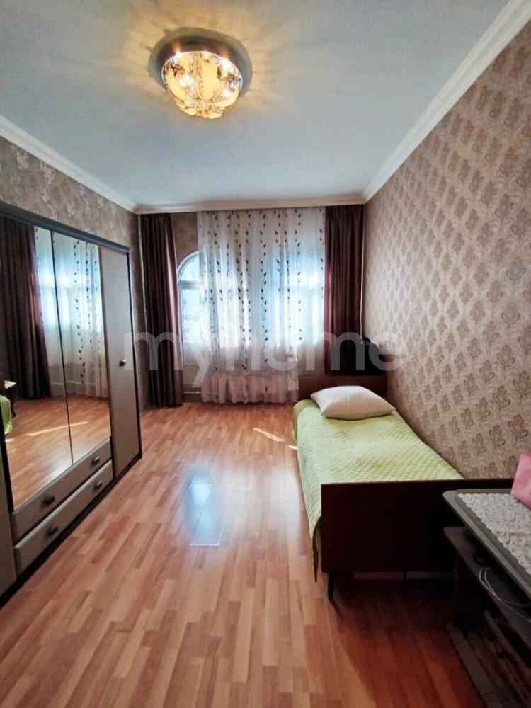  Bakı şəhərində 105m² mənzil satılır