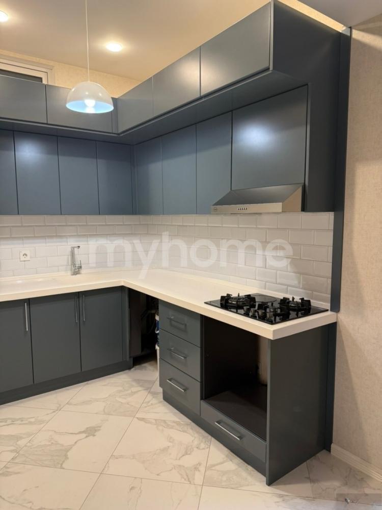  Əhmədli qəsəbəsində 85m² mənzil satılır