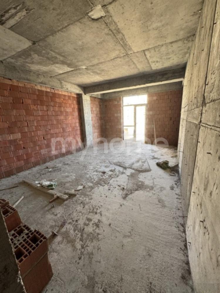  Bakı şəhərində 77m² mənzil satılır