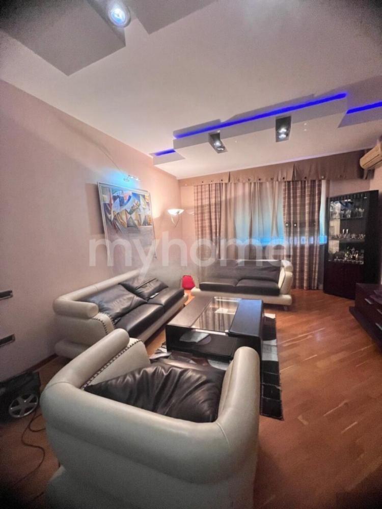  Bakı şəhərində 250m² mənzil satılır