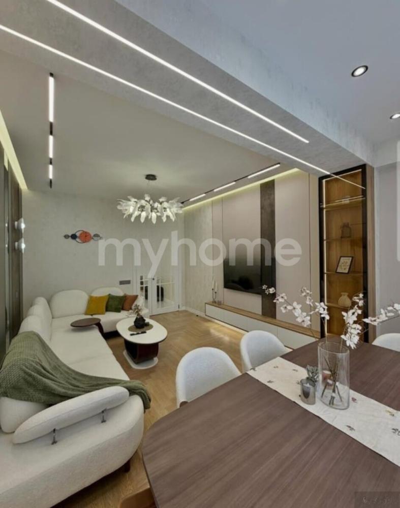  Təbrizli qəsəbəsində 117m² mənzil satılır