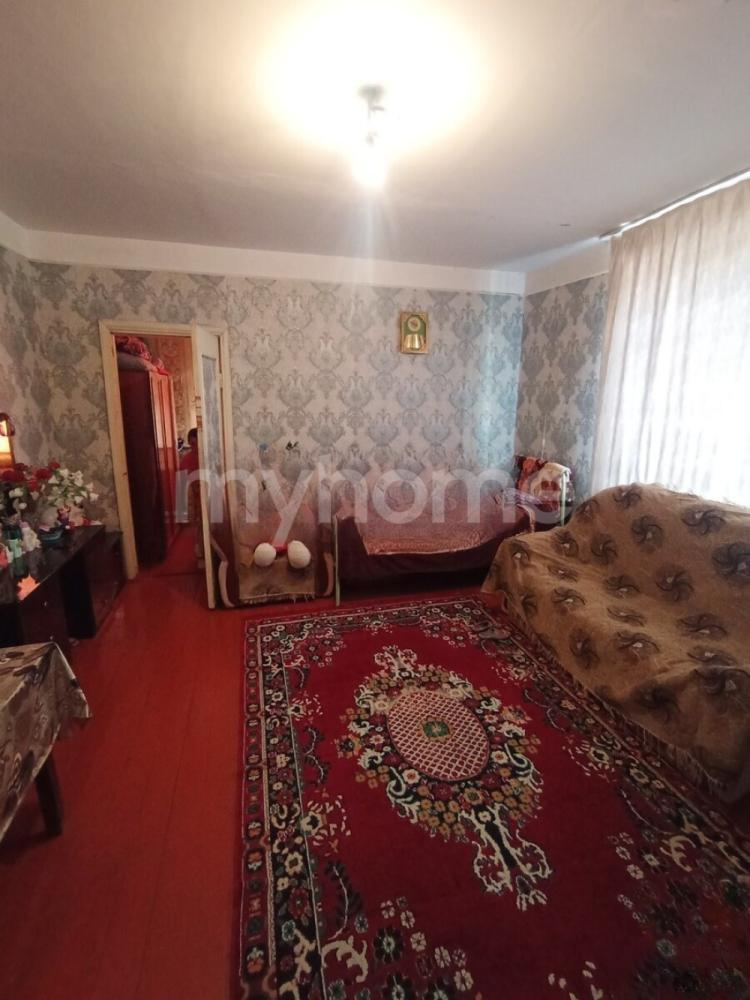 Gəncəli qəsəbəsində 42m² mənzil satılır