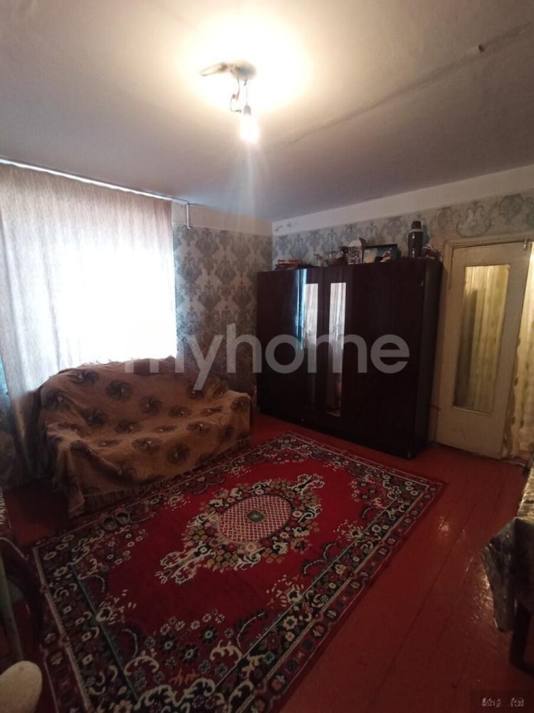  Gəncəli qəsəbəsində 42m² mənzil satılır