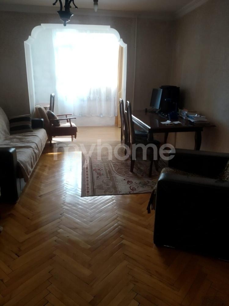  Bakı şəhərində 68m² mənzil satılır