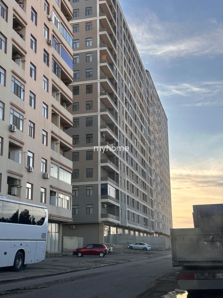 Xırdalan şəhəri 67m² mənzil satılır
