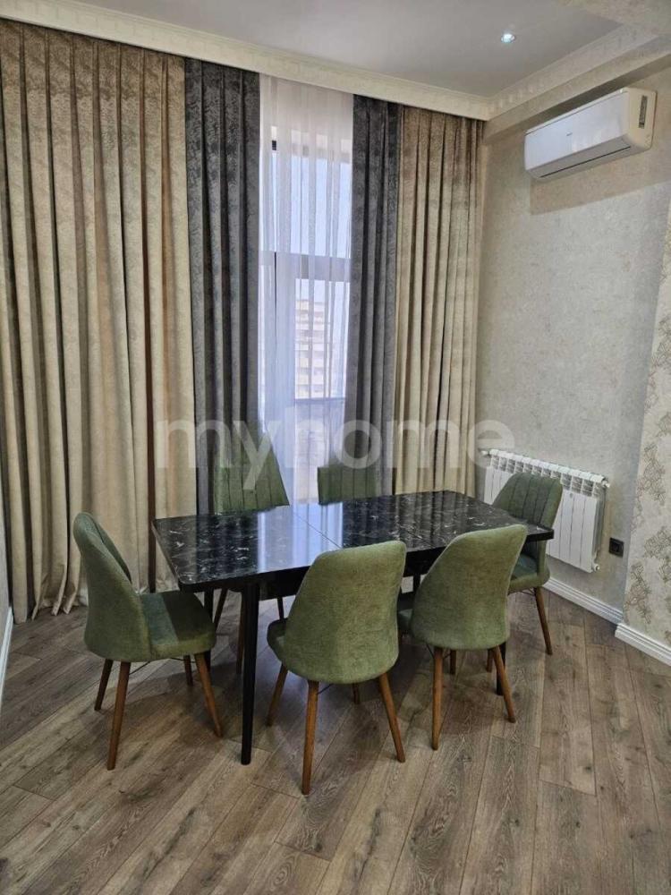  Bakı şəhərində 95m² mənzil satılır