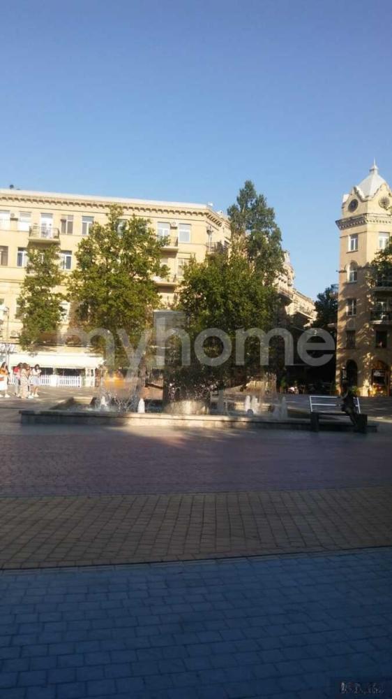  Sahil qəsəbəsində 40m² mənzil kirayə verilir
