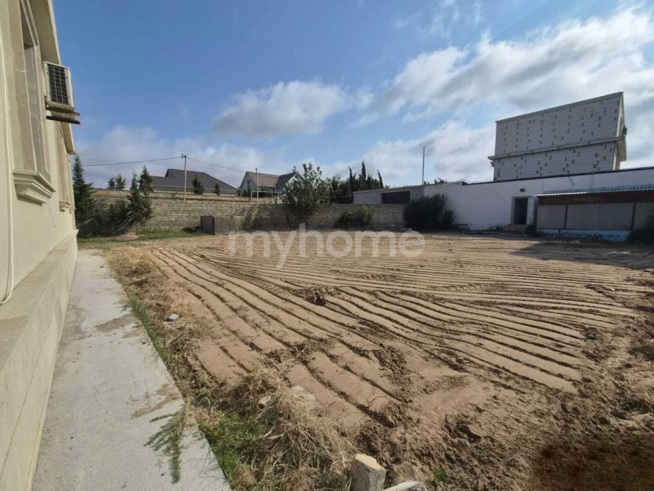  Bakı şəhərində torpaq satılır
