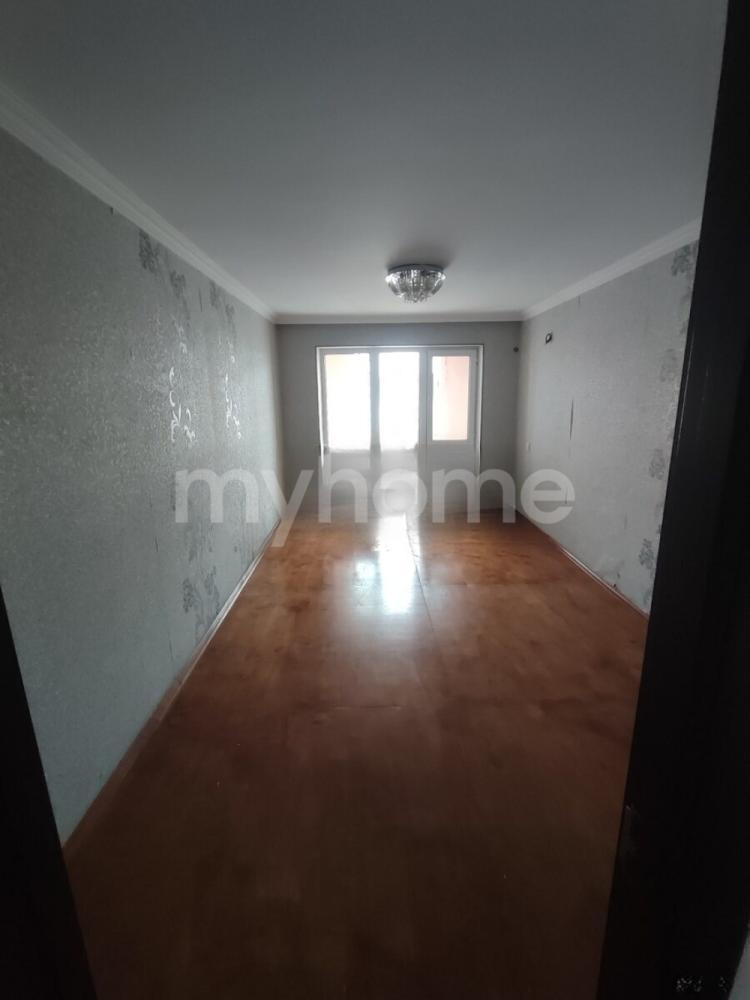  5-ci mikrorayon qəsəbəsində 65m² mənzil kirayə verilir