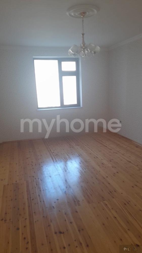  Ramana qəsəbəsində 105m² mənzil satılır