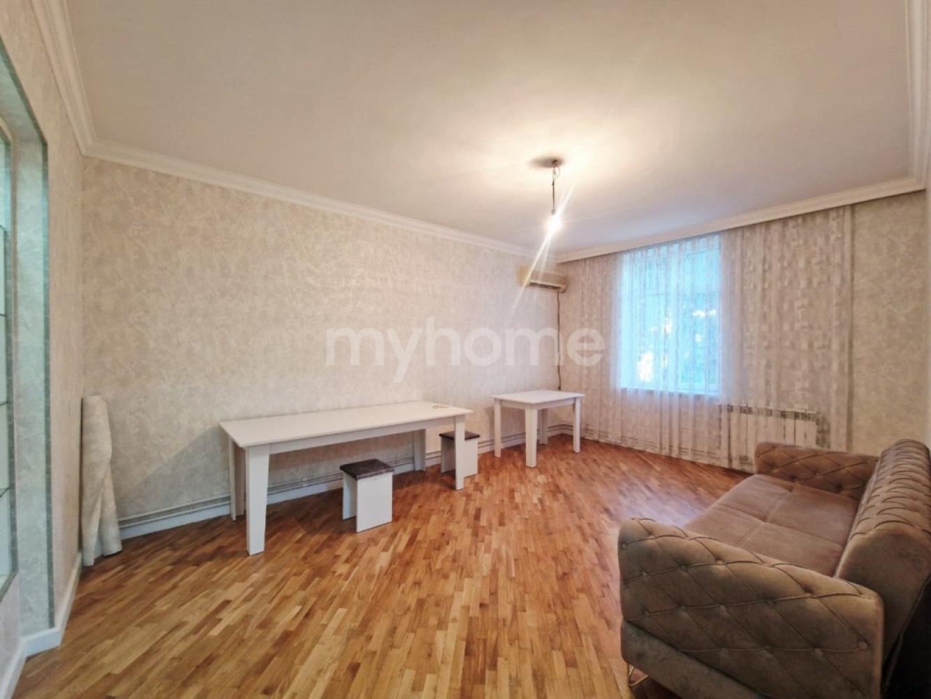  Bakı şəhərində 70m² mənzil kirayə verilir