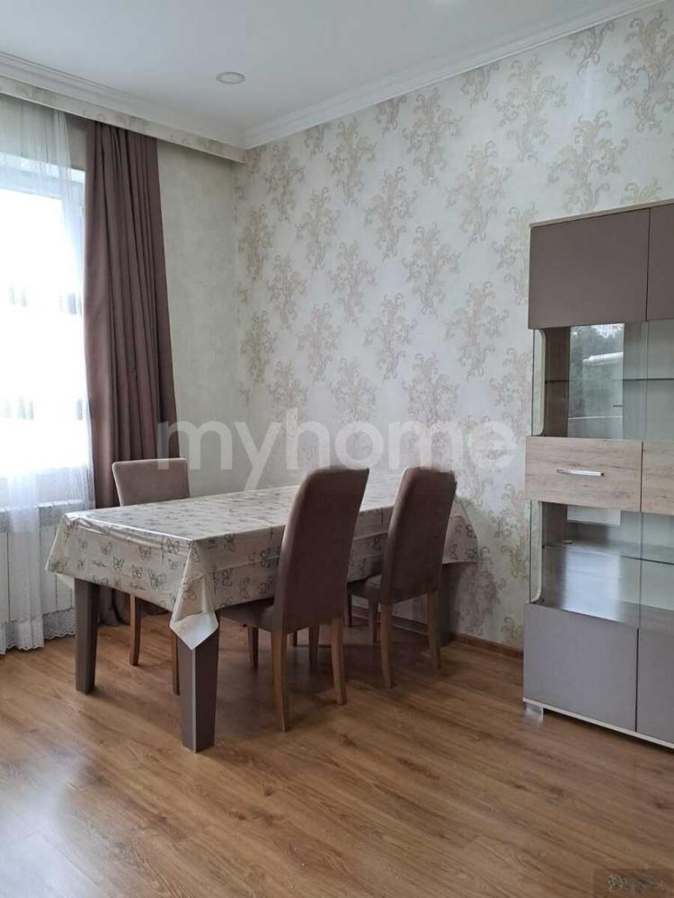  Bakı şəhərində 65m² mənzil kirayə verilir