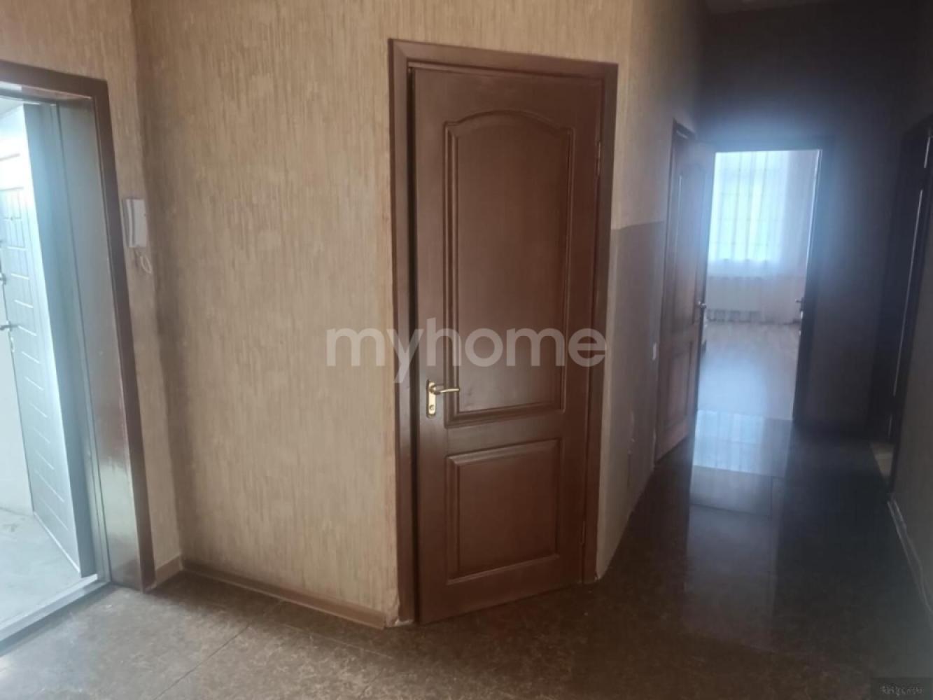  Bakı şəhərində 90m² mənzil kirayə verilir