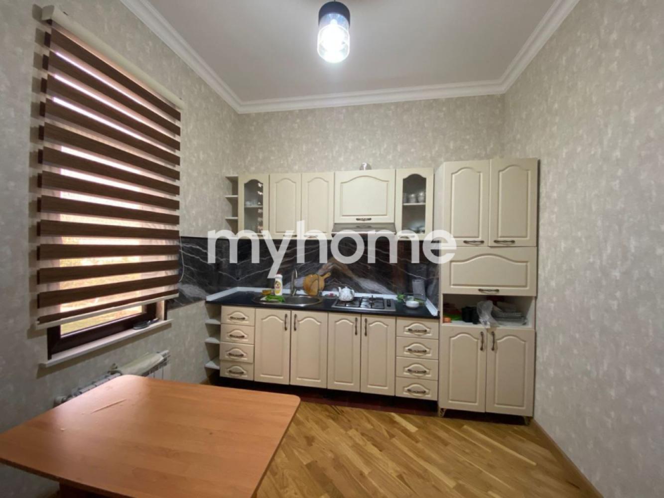  Fatmayı qəsəbəsində 250m² həyət evi satılır