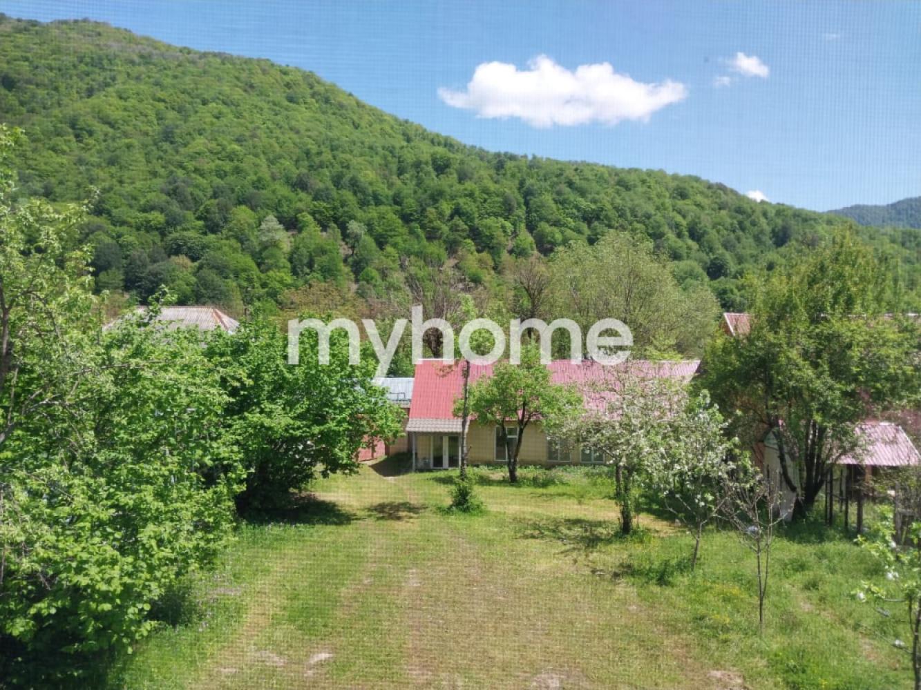  İsmayıllı şəhərində 200m² həyət evi satılır