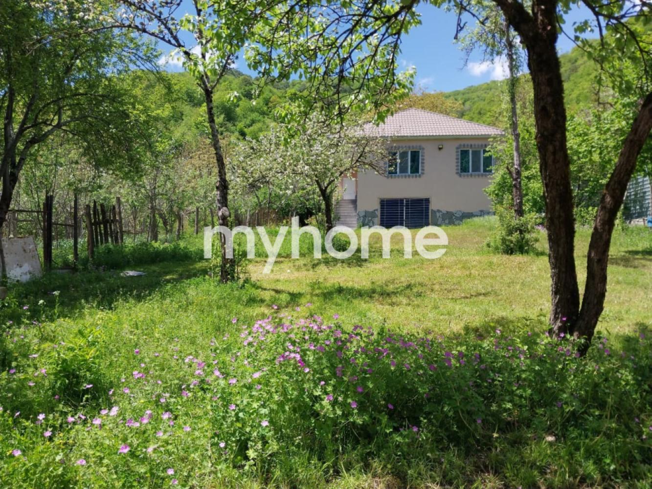  İsmayıllı şəhərində 200m² həyət evi satılır